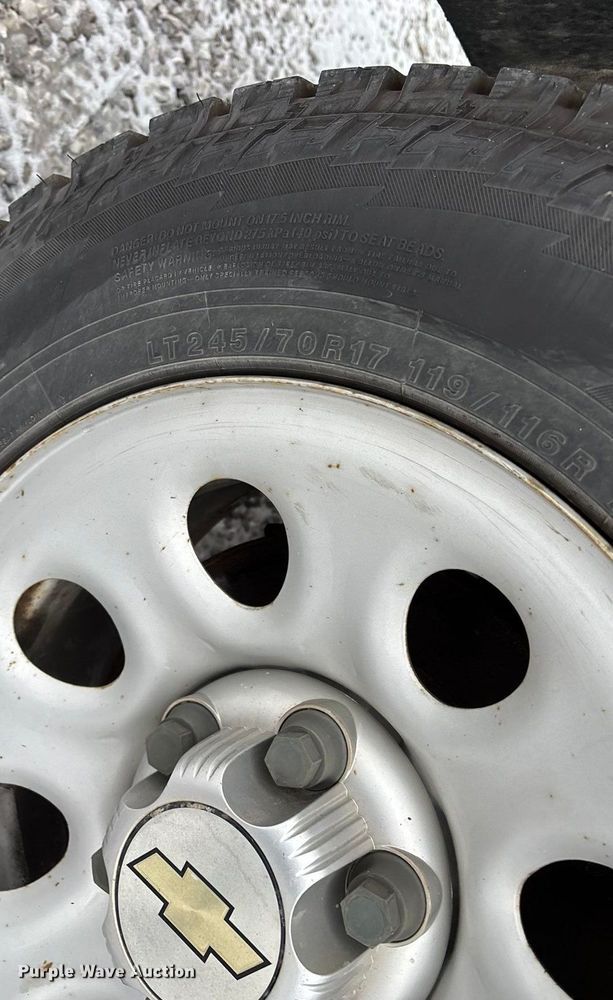 image for item ED2419 2012 Chevrolet Silverado 1500 pickup truck