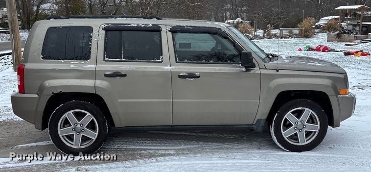 image for item ED2422 2008 Jeep Patriot SUV