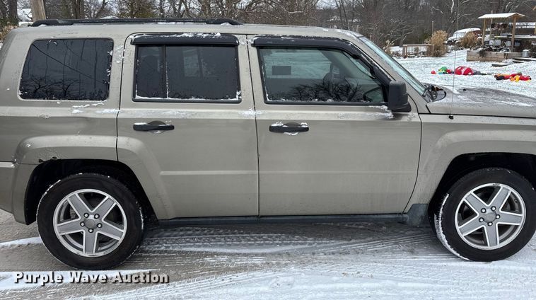 image for item ED2422 2008 Jeep Patriot SUV