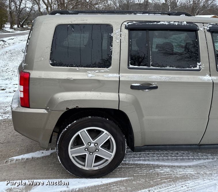image for item ED2422 2008 Jeep Patriot SUV