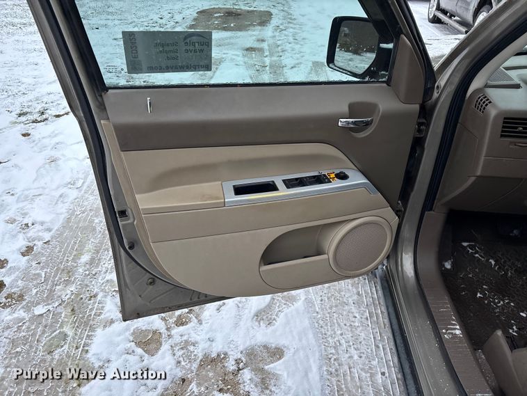 image for item ED2422 2008 Jeep Patriot SUV