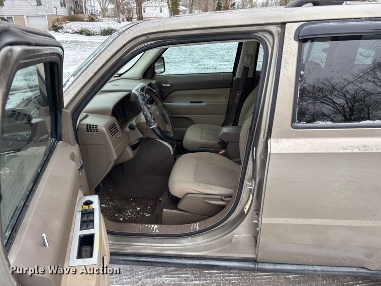 image for item ED2422 2008 Jeep Patriot SUV