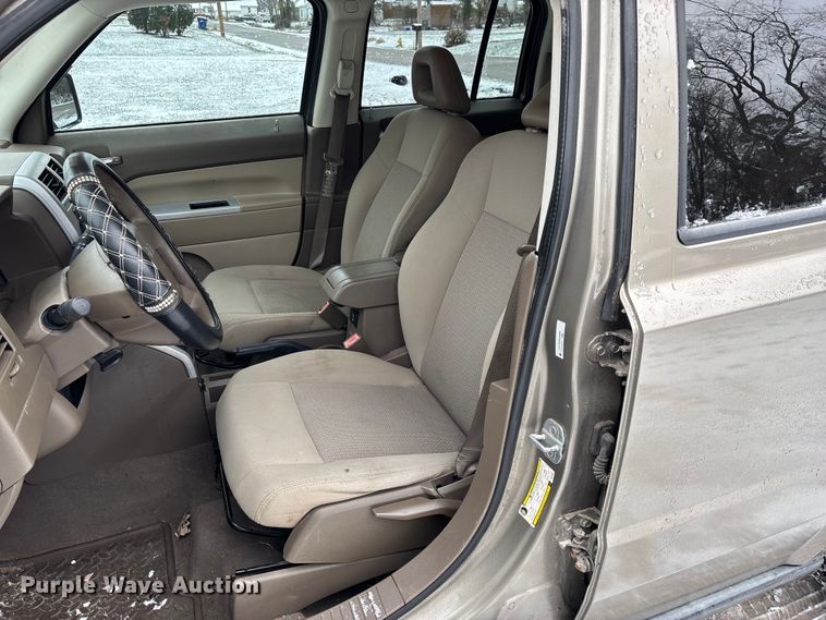 image for item ED2422 2008 Jeep Patriot SUV