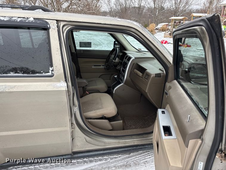 image for item ED2422 2008 Jeep Patriot SUV