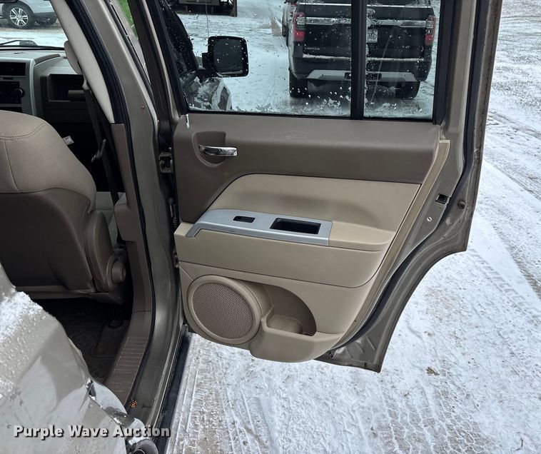 image for item ED2422 2008 Jeep Patriot SUV