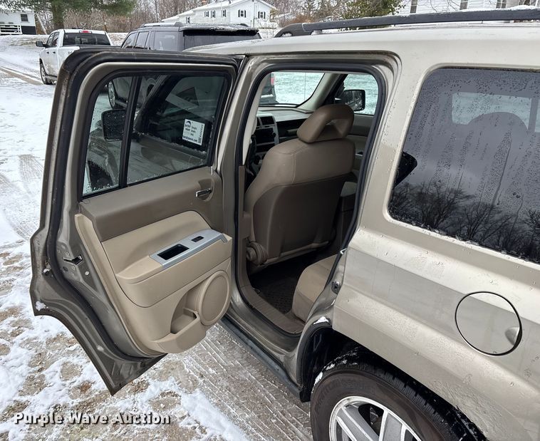 image for item ED2422 2008 Jeep Patriot SUV
