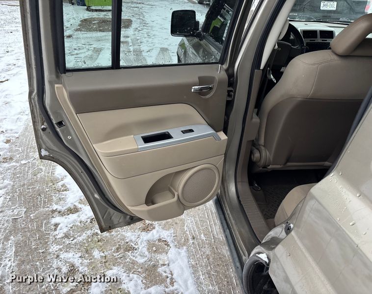 image for item ED2422 2008 Jeep Patriot SUV