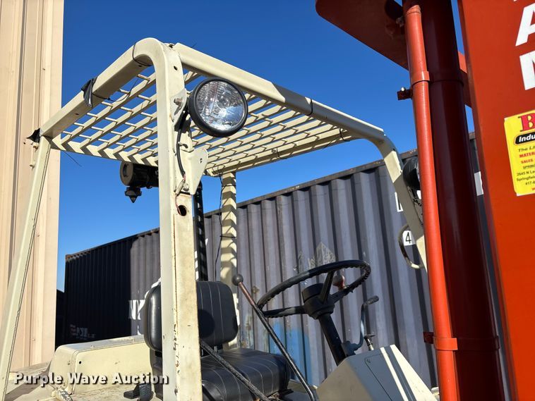 image for item ED2423 Datsun UF03A35V forklift