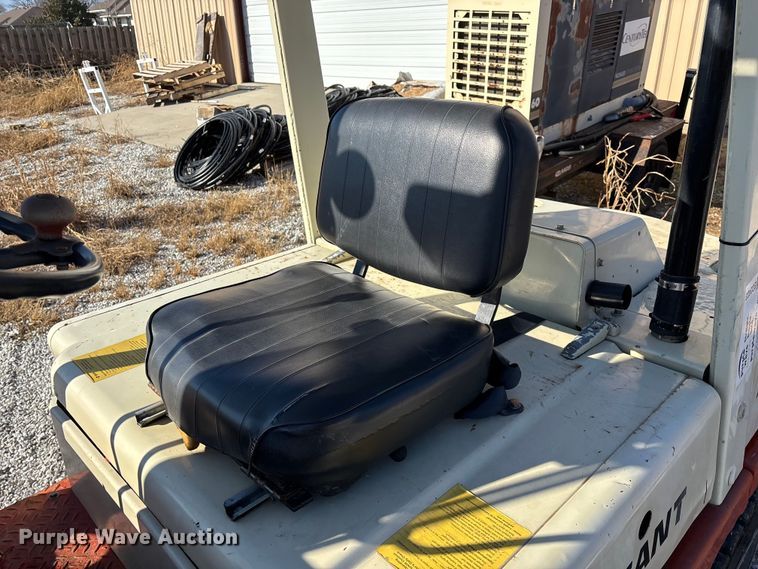 image for item ED2423 Datsun UF03A35V forklift