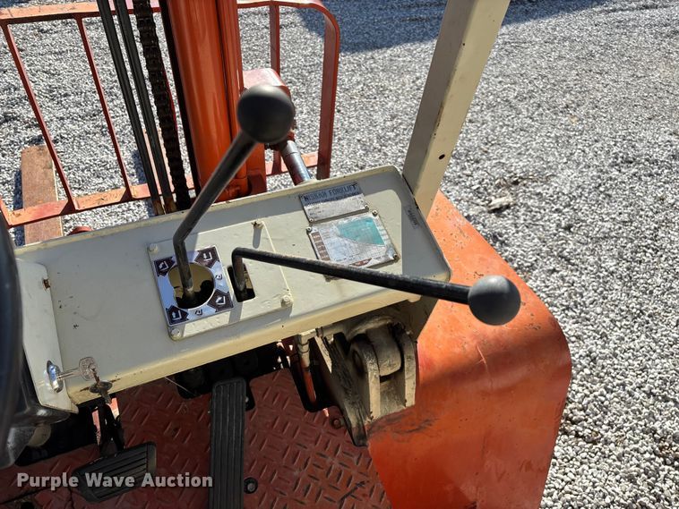 image for item ED2423 Datsun UF03A35V forklift