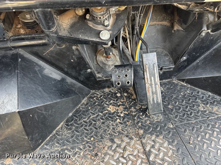 image for item ED2425 2017 Kawasaki Mule 4010 utility vehicle