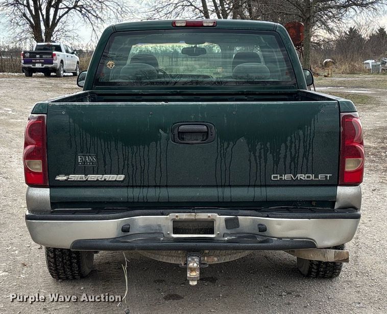 image for item ED2428 2003 Chevrolet Silverado 1500 Ext. Cab pickup truck