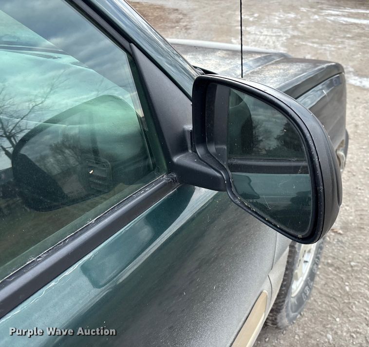 image for item ED2428 2003 Chevrolet Silverado 1500 Ext. Cab pickup truck