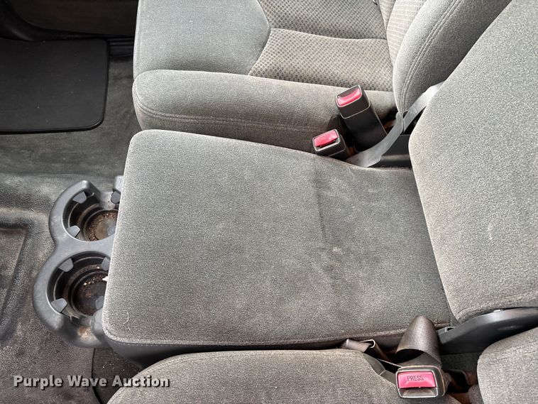 image for item ED2428 2003 Chevrolet Silverado 1500 Ext. Cab pickup truck