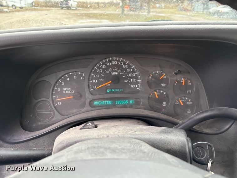 image for item ED2428 2003 Chevrolet Silverado 1500 Ext. Cab pickup truck