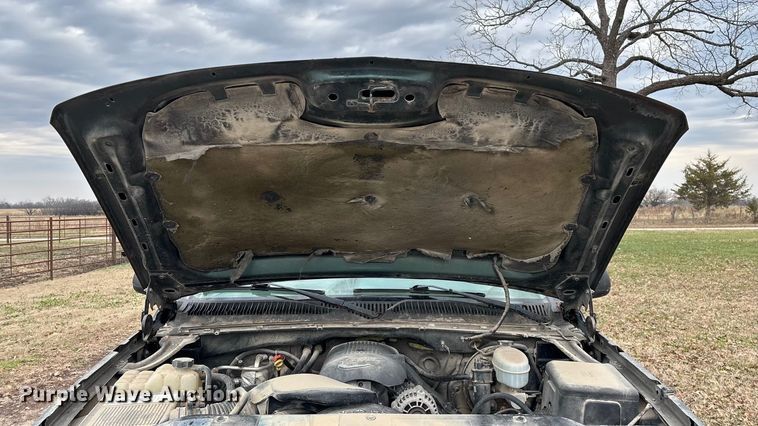 image for item ED2428 2003 Chevrolet Silverado 1500 Ext. Cab pickup truck