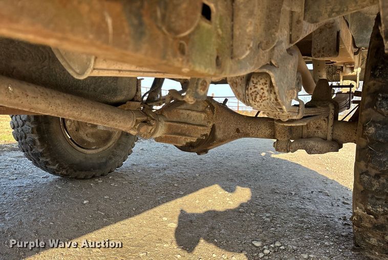 image for item ED2429 1986 Toyota pickup truck