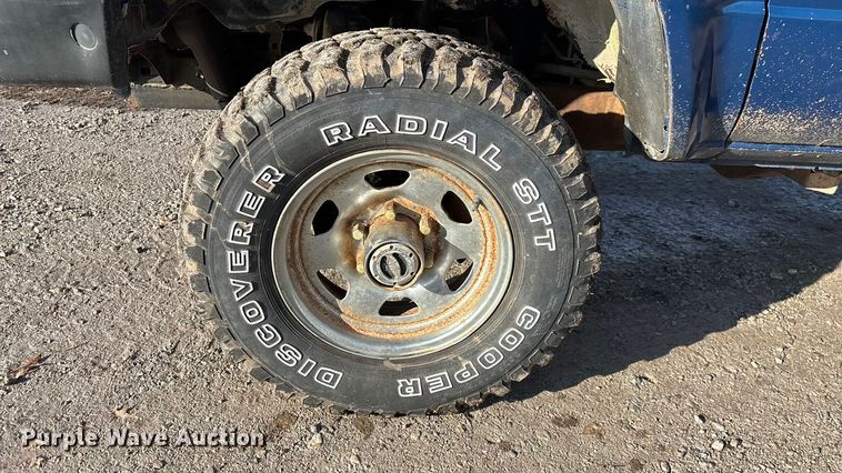 image for item ED2429 1986 Toyota pickup truck