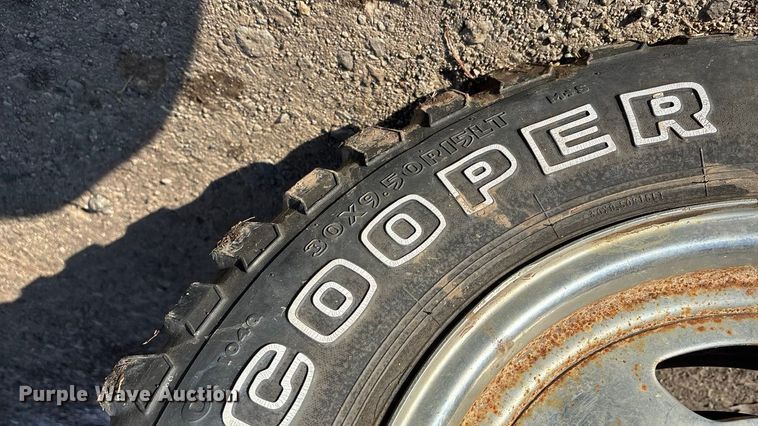 image for item ED2429 1986 Toyota pickup truck