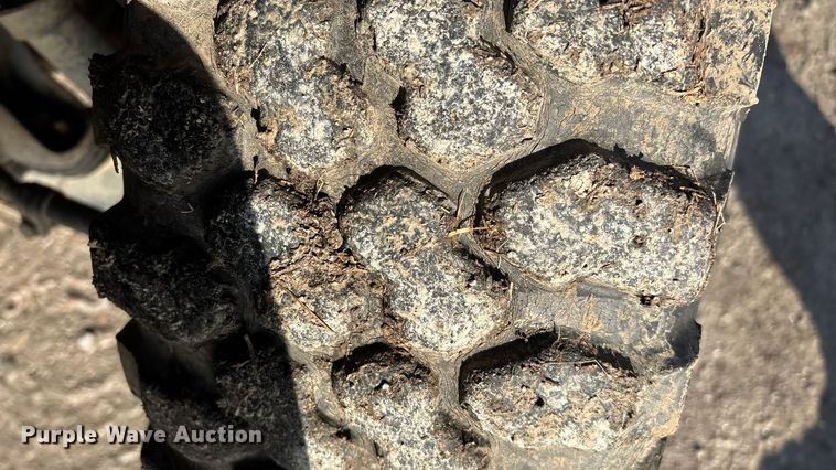 image for item ED2429 1986 Toyota pickup truck