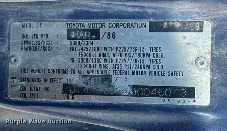 image for item ED2429 1986 Toyota pickup truck