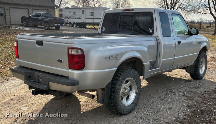 image for item ED2430 2001 Ford Ranger Edge SuperCab pickup truck