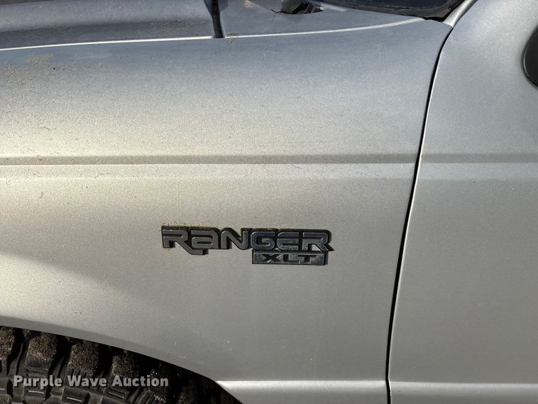 image for item ED2430 2001 Ford Ranger Edge SuperCab pickup truck