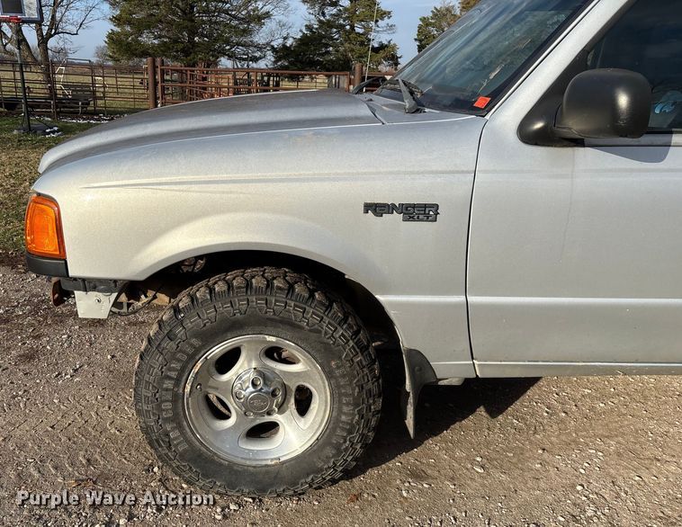 image for item ED2430 2001 Ford Ranger Edge SuperCab pickup truck