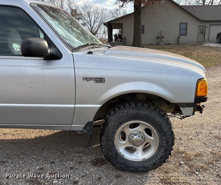 image for item ED2430 2001 Ford Ranger Edge SuperCab pickup truck