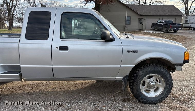 image for item ED2430 2001 Ford Ranger Edge SuperCab pickup truck