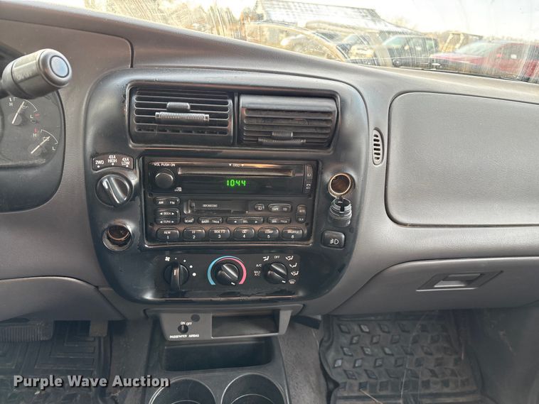 image for item ED2430 2001 Ford Ranger Edge SuperCab pickup truck