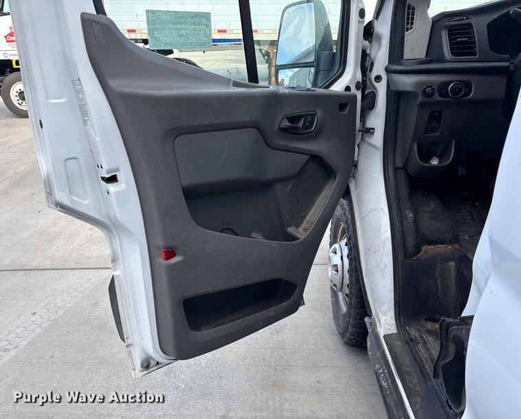 image for item ED2434 2021 Ford Transit 350 van