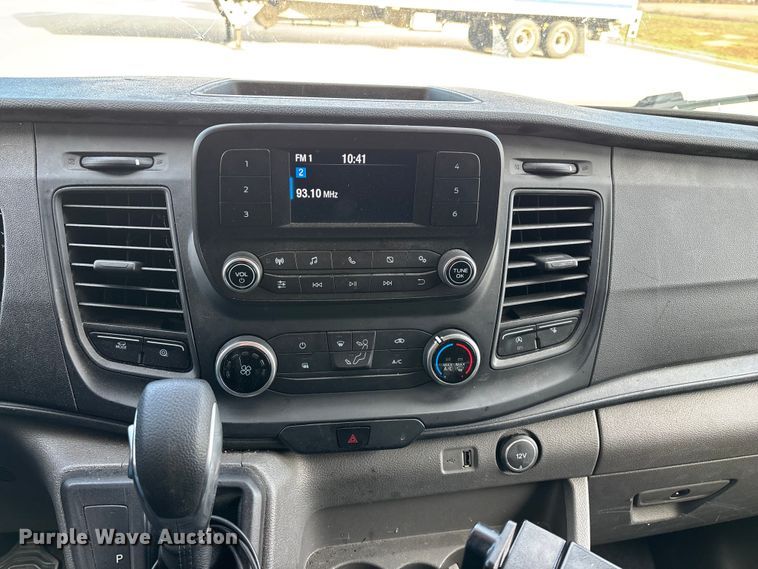 image for item ED2434 2021 Ford Transit 350 van