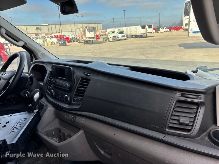 image for item ED2434 2021 Ford Transit 350 van