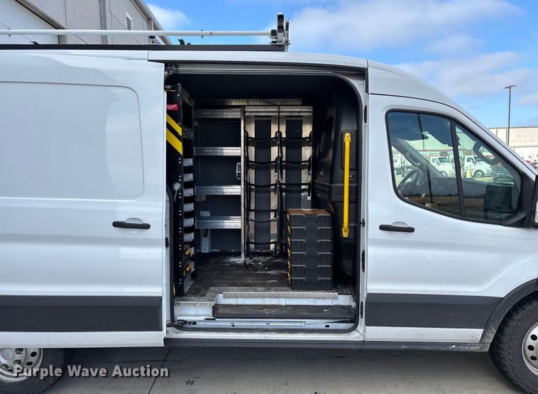 image for item ED2434 2021 Ford Transit 350 van