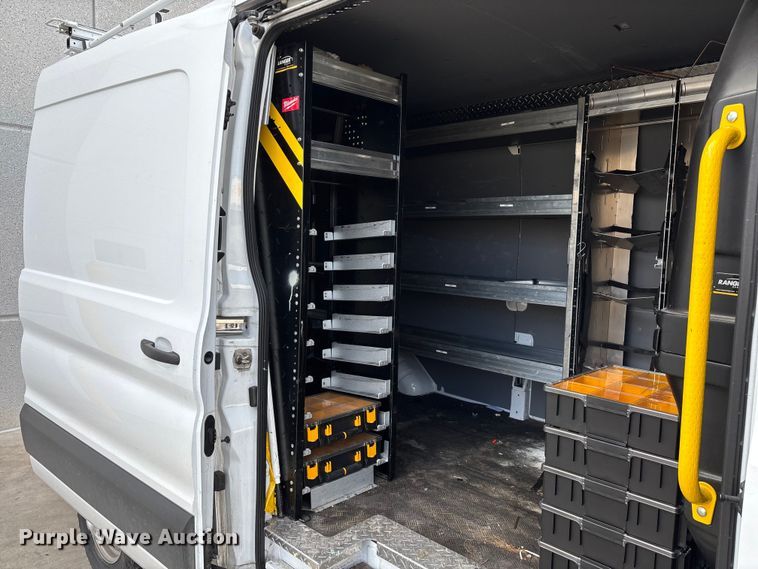 image for item ED2434 2021 Ford Transit 350 van