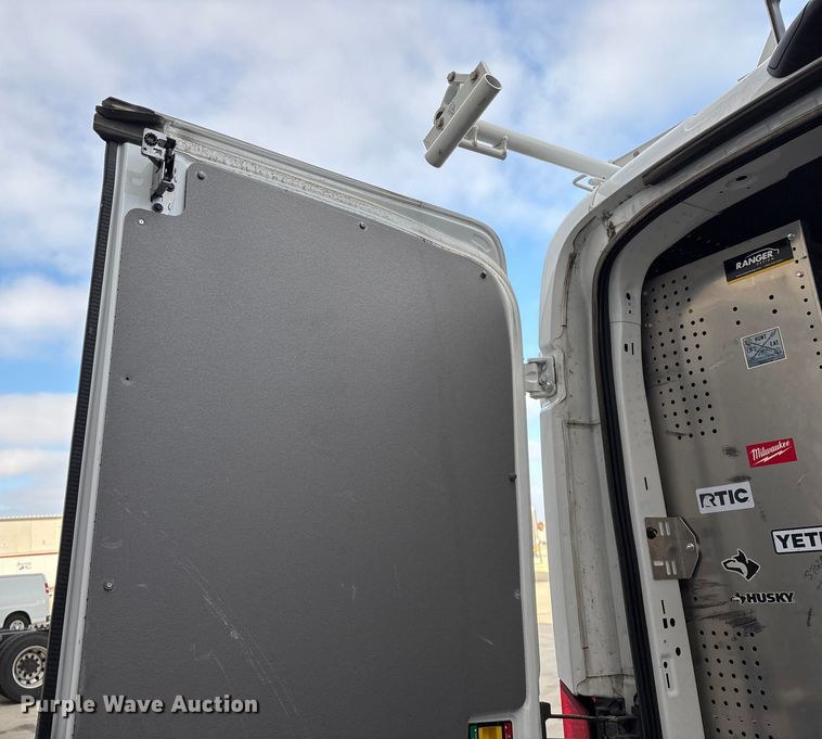 image for item ED2434 2021 Ford Transit 350 van