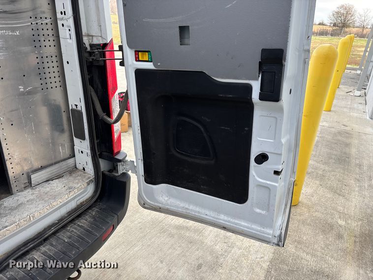 image for item ED2434 2021 Ford Transit 350 van