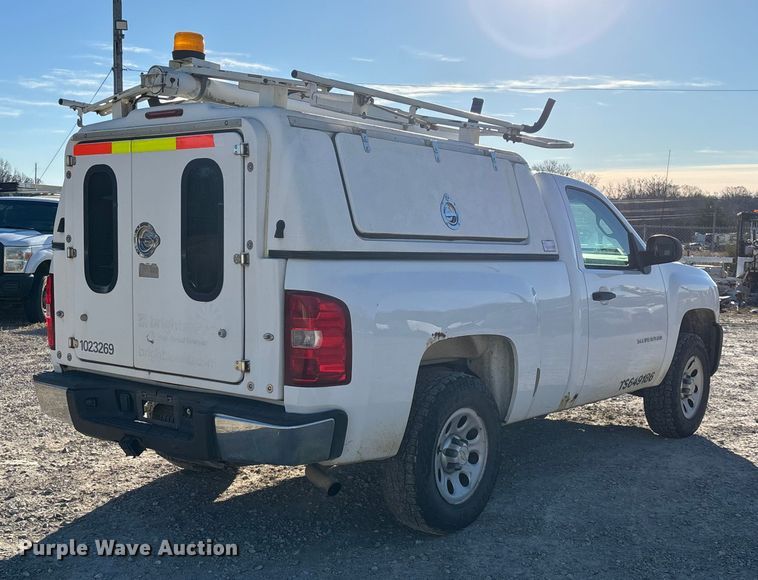 image for item ED2439 2012 Chevrolet Silverado 1500 pickup truck