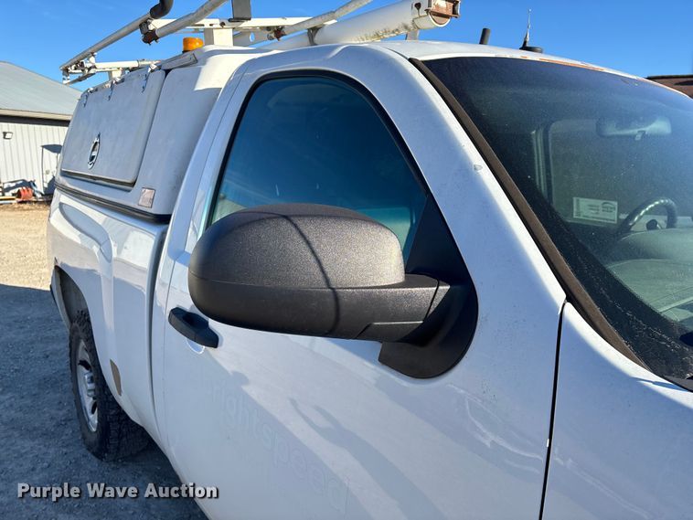 image for item ED2439 2012 Chevrolet Silverado 1500 pickup truck