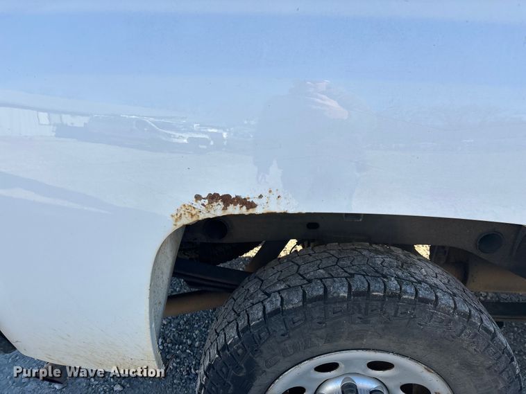 image for item ED2439 2012 Chevrolet Silverado 1500 pickup truck