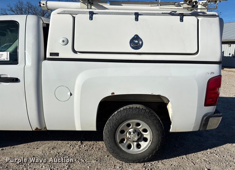 image for item ED2439 2012 Chevrolet Silverado 1500 pickup truck