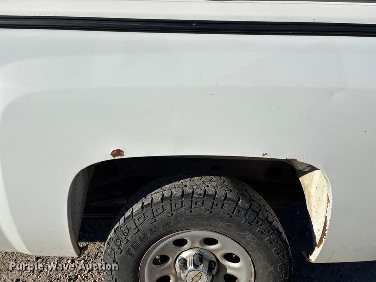 image for item ED2439 2012 Chevrolet Silverado 1500 pickup truck