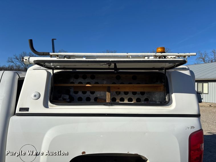 image for item ED2439 2012 Chevrolet Silverado 1500 pickup truck