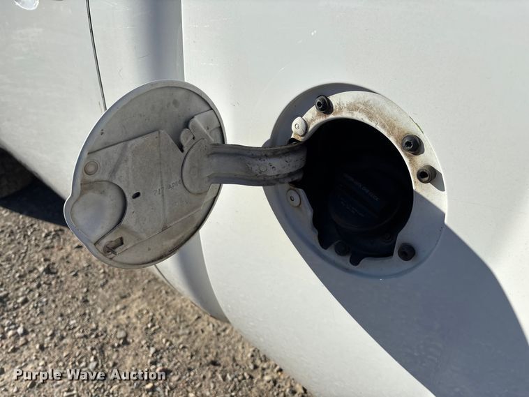 image for item ED2439 2012 Chevrolet Silverado 1500 pickup truck