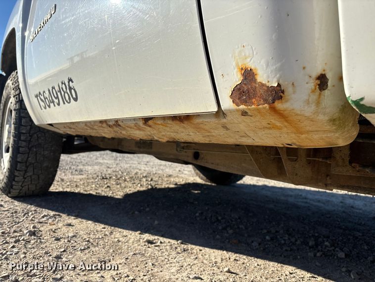 image for item ED2439 2012 Chevrolet Silverado 1500 pickup truck