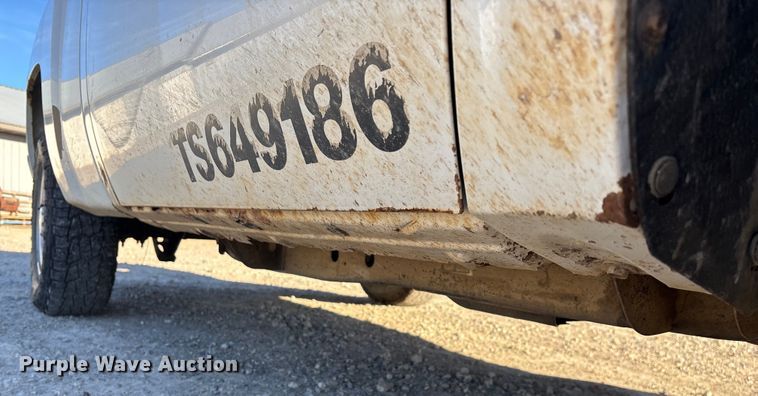 image for item ED2439 2012 Chevrolet Silverado 1500 pickup truck