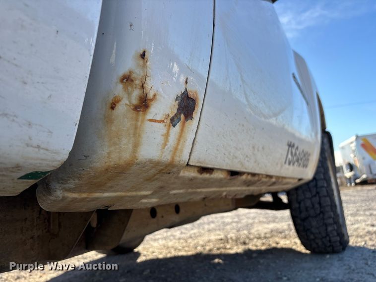 image for item ED2439 2012 Chevrolet Silverado 1500 pickup truck