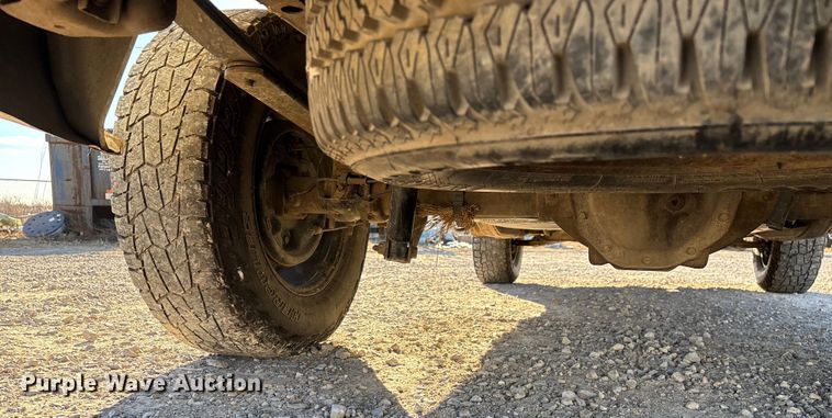 image for item ED2439 2012 Chevrolet Silverado 1500 pickup truck