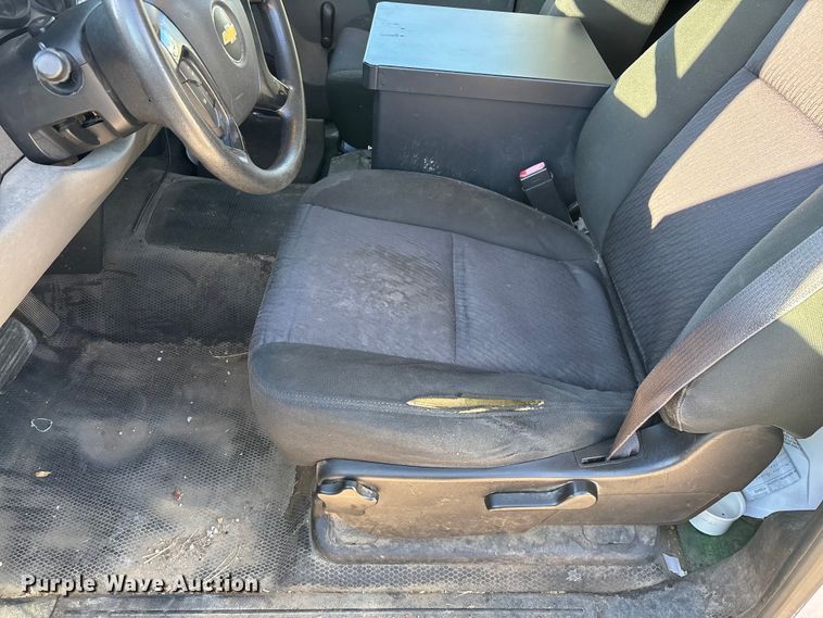 image for item ED2439 2012 Chevrolet Silverado 1500 pickup truck